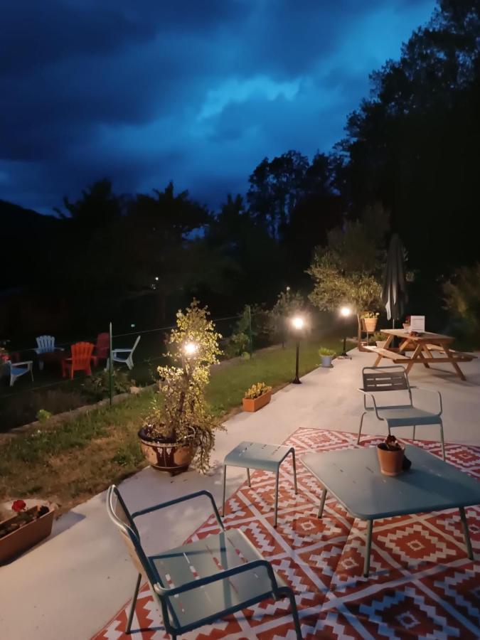 Le Jardin De Moulis, Saint Girons, Ariege, Pyrenees, Bed and Breakfast Exteriör bild