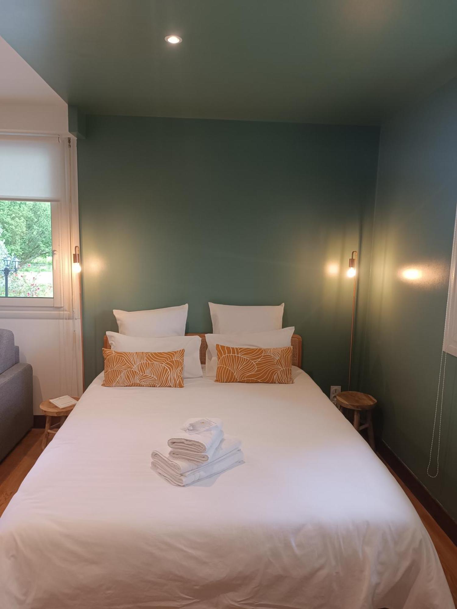 Le Jardin De Moulis, Saint Girons, Ariege, Pyrenees, Bed and Breakfast Exteriör bild