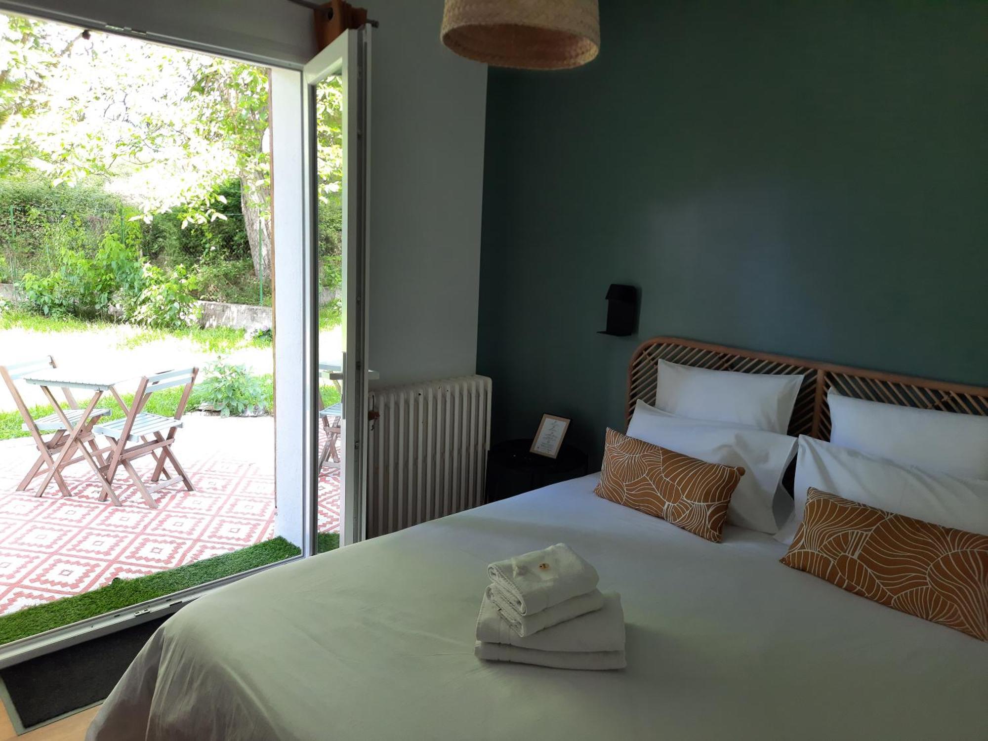 Le Jardin De Moulis, Saint Girons, Ariege, Pyrenees, Bed and Breakfast Exteriör bild