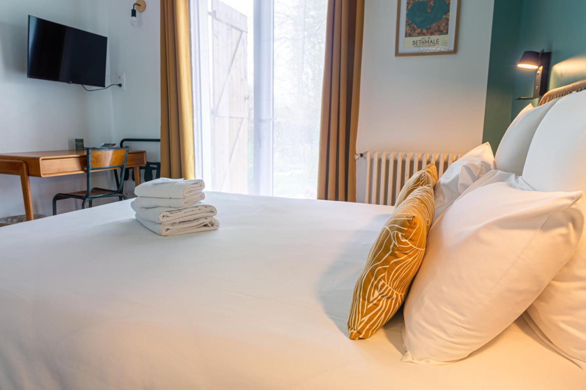 Le Jardin De Moulis, Saint Girons, Ariege, Pyrenees, Bed and Breakfast Exteriör bild